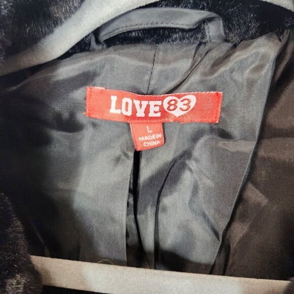 Love83 Faux Fur Jacket in Black - Size large - Picture 5 of 8